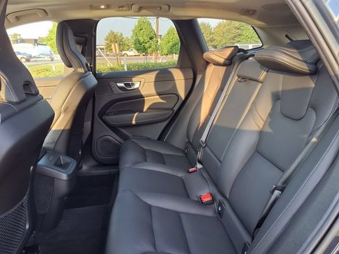 Certified 2023 Volvo XC60 B5 Plus w/ Climate Package AWD/4WD image 17