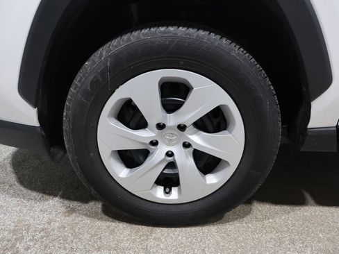 Used 2024 Toyota RAV4 LE image 8