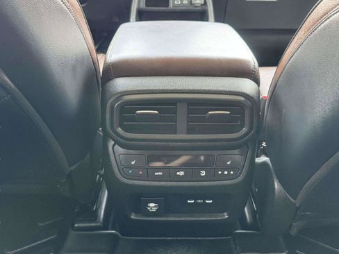 Used 2025 Honda Pilot Elite image 44