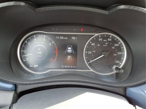 Used 2023 Nissan Versa SV FWD image 15