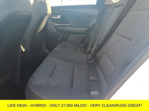 Used 2020 Kia Niro LXS image 10