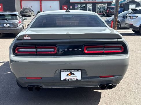 Used 2017 Dodge Challenger GT image 6