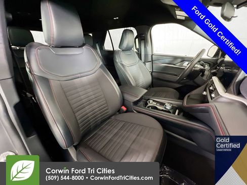 Used 2025 Ford Explorer ST-Line w/ ST-Line Street Pack image 18