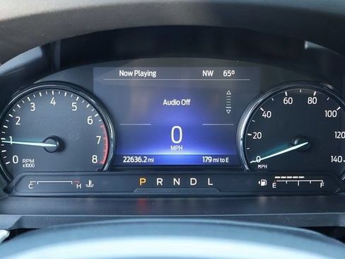 Used 2022 Ford Explorer XLT w/ Equipment Group 202A AWD/4WD image 16