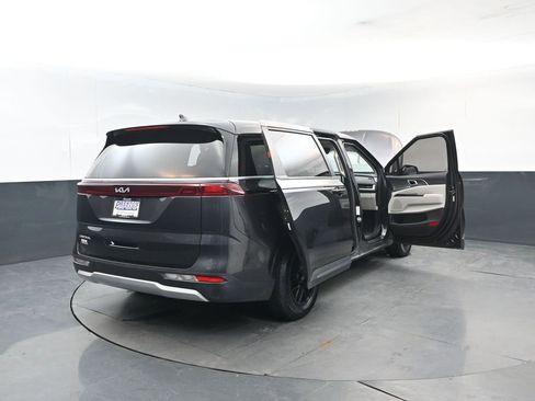 Certified 2024 Kia Carnival LX image 33