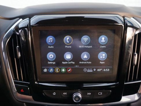 Used 2023 Chevrolet Traverse LT FWD image 15