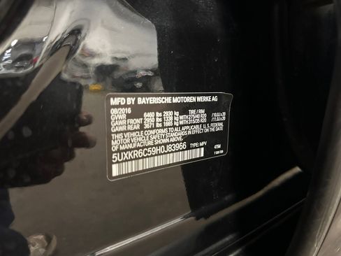 Used 2017 BMW X5 xDrive50i AWD/4WD image 11