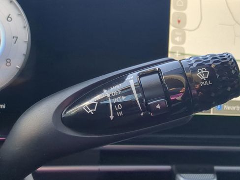 New 2025 Hyundai Elantra SEL FWD image 25