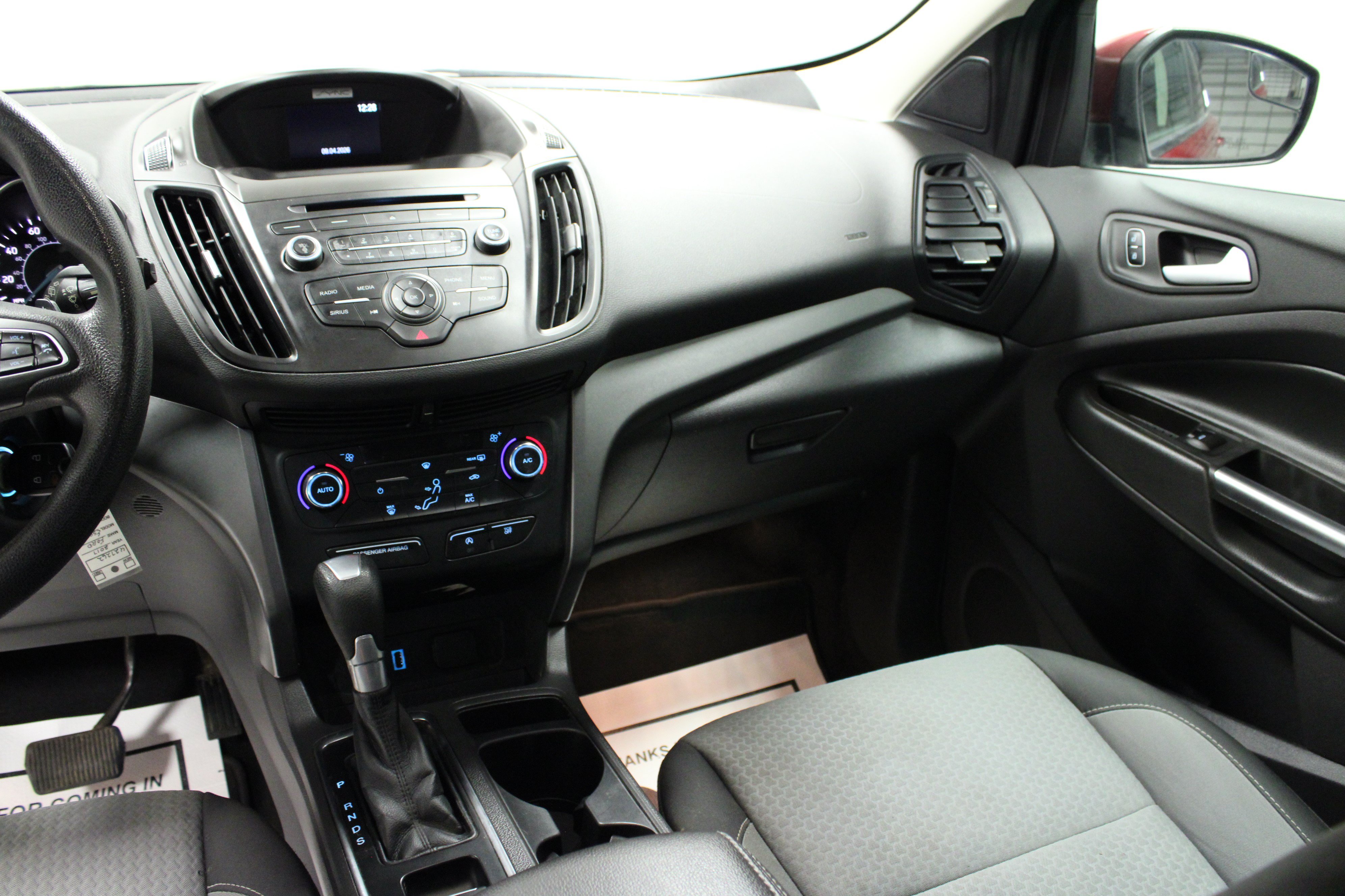 Used 2017 Ford Escape SE AWD/4WD image 19