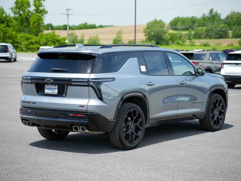 Used 2026 Chevrolet Traverse RS AWD/4WD image 5