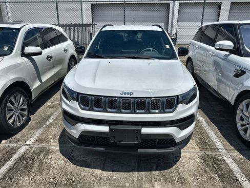 Used 2023 Jeep Compass Latitude w/ Convenience Group AWD/4WD image 12