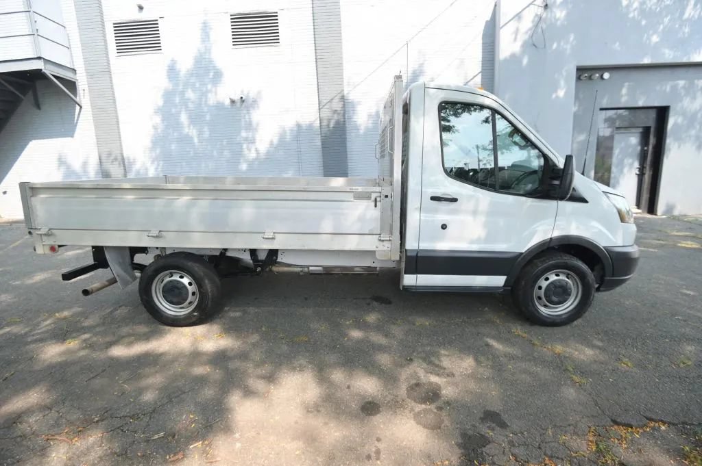 Used 2018 Ford Transit 250 138 RWD image 6