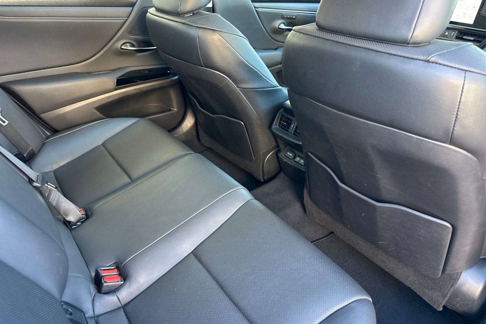 Certified 2024 Lexus ES 350 w/ Premium Package FWD image 31