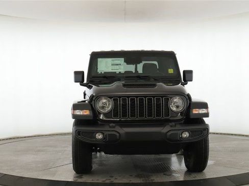 New 2026 Jeep Gladiator Sport AWD/4WD image 12