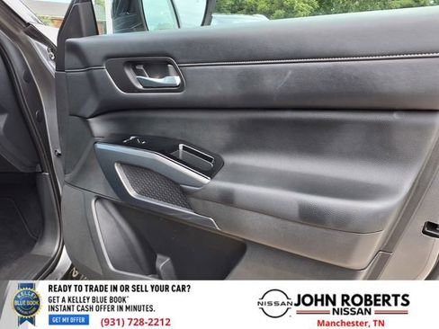 Used 2023 Nissan Pathfinder SL image 19