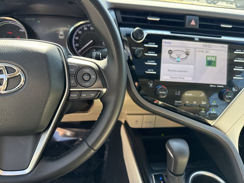 Used 2018 Toyota Camry XLE w/ Audio Package FWD image 20