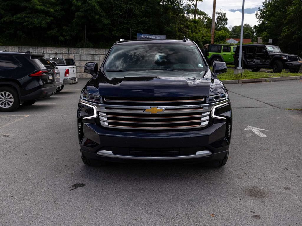 Used 2023 Chevrolet Tahoe High Country RWD image 2