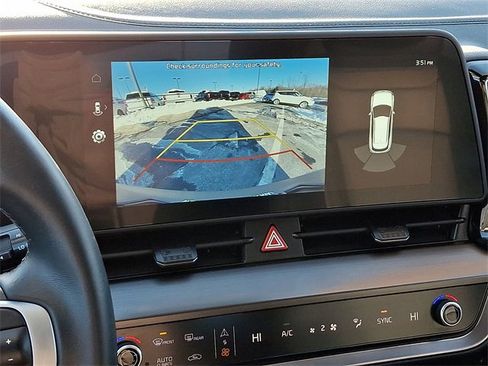 Certified 2025 Kia Sportage EX image 18