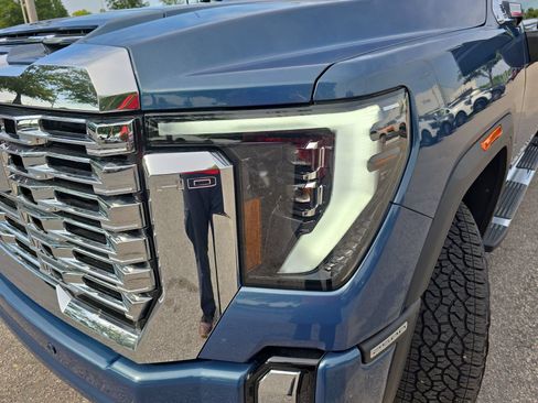 Used 2026 GMC Sierra 2500 Denali w/ Technology Package AWD/4WD image 32