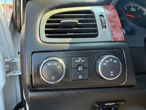 Used 2008 Chevrolet Avalanche LT w/ LT Preferred Equipment Group image 14