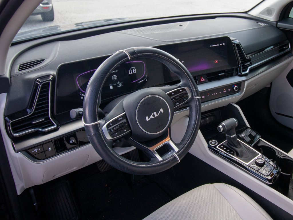 Used 2025 Kia Sportage EX FWD image 6