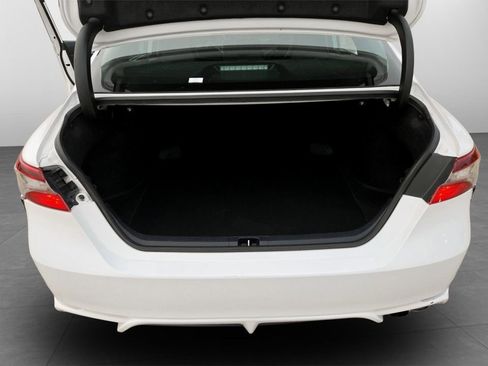 Used 2023 Toyota Camry SE image 31