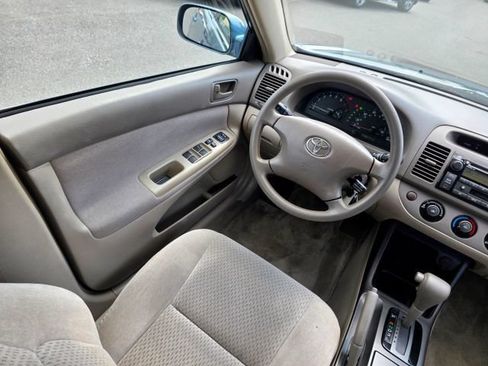 Used 2004 Toyota Camry FWD image 28