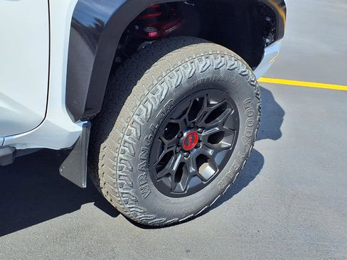 Used 2024 Toyota Tacoma TRD Pro AWD/4WD image 10