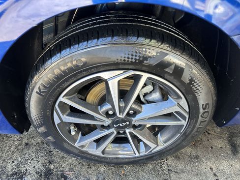 Used 2023 Kia Forte LXS w/ LXS Technology Package image 19