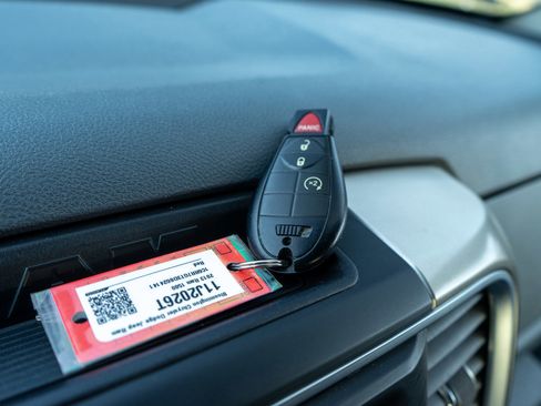 Used 2013 RAM 1500 Big Horn image 25