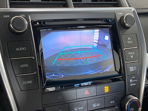 Used 2016 Toyota Camry SE w/ Moonroof Package image 27