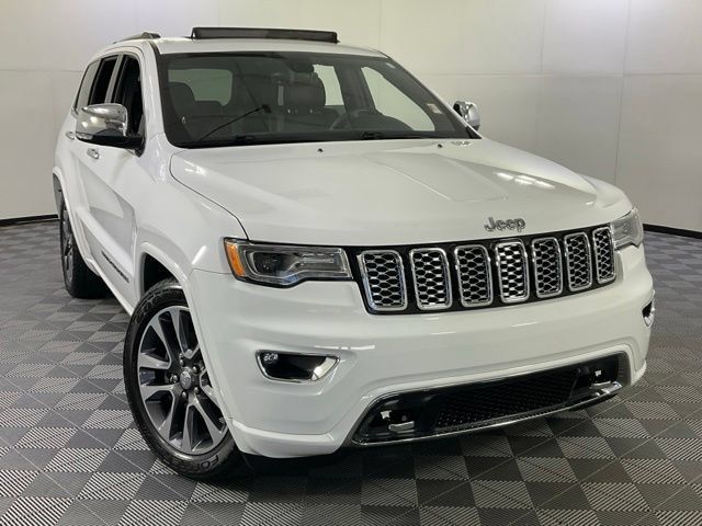 Used 2017 Jeep Grand Cherokee Overland AWD/4WD image 39