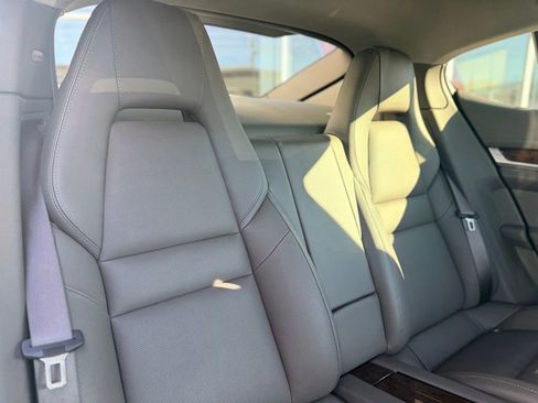 Used 2015 Porsche Panamera 4 image 19