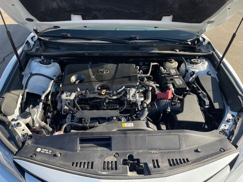 Used 2018 Toyota Camry XLE image 22