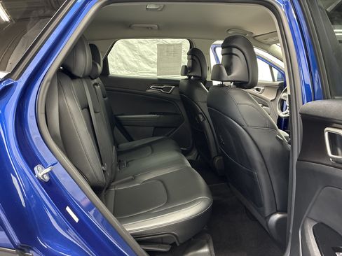 Certified 2023 Kia Sportage EX AWD/4WD image 9