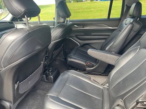 Used 2021 Jeep Grand Cherokee L Limited AWD/4WD image 9