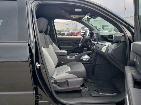 New 2025 Toyota Tacoma TRD Off-Road image 14