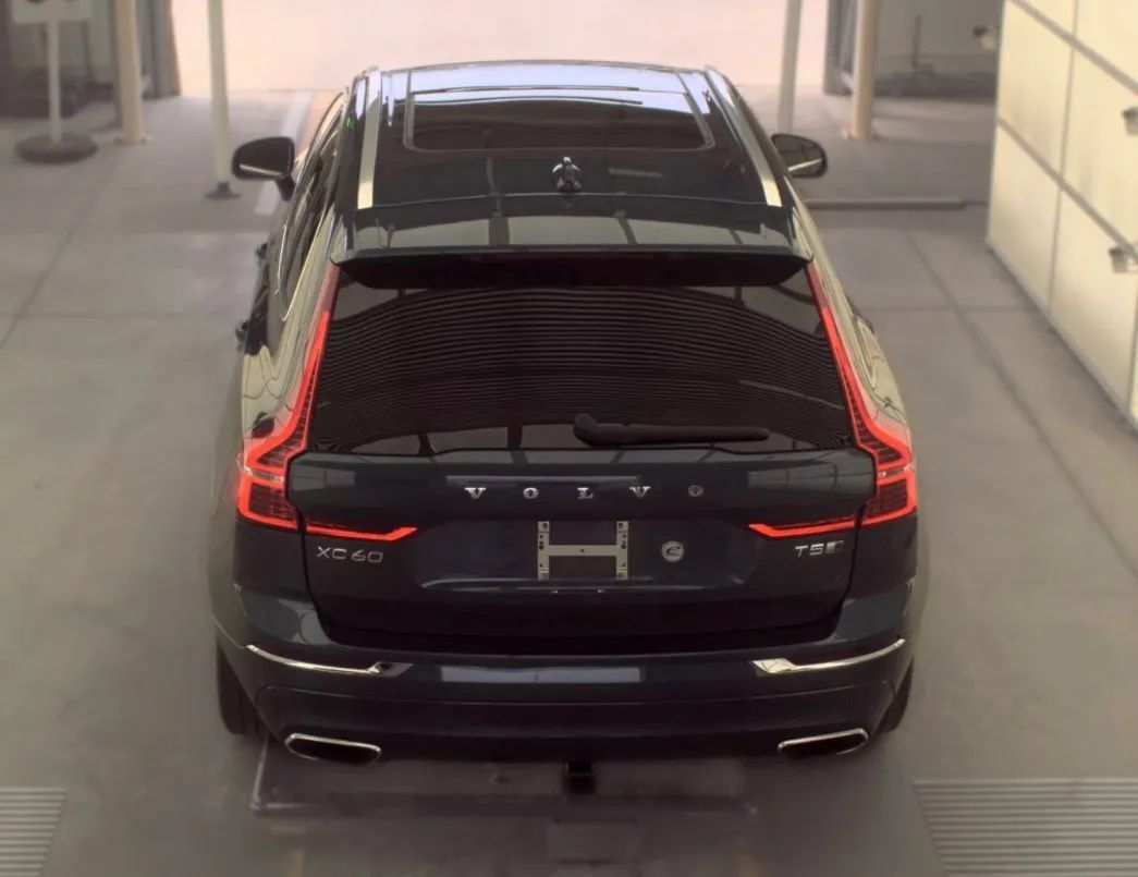 Used 2020 Volvo XC60 T5 Inscription AWD/4WD image 3
