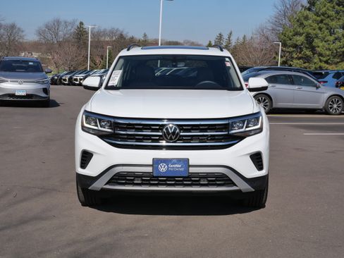 Used 2022 Volkswagen Atlas SE image 2