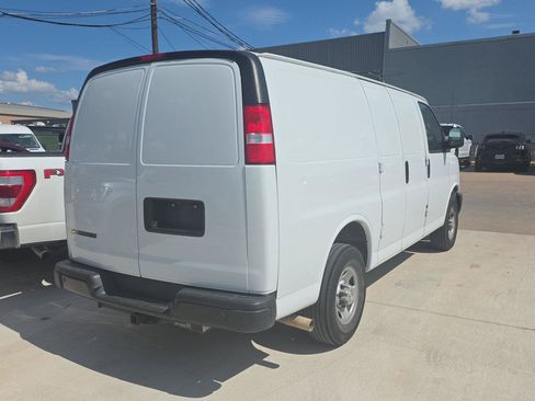 Used 2022 Chevrolet Express 2500 w/ Communications Package RWD image 8