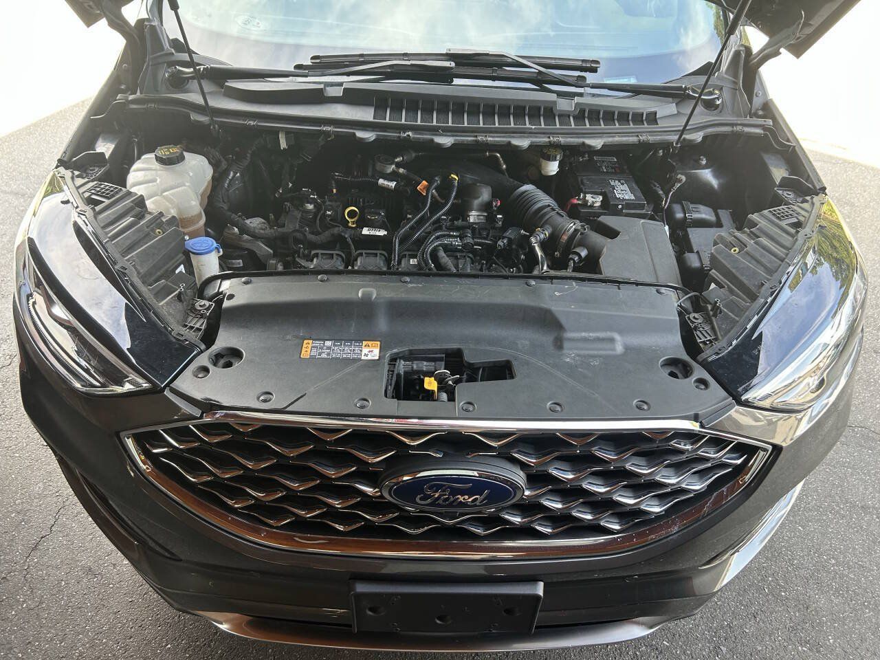 Used 2020 Ford Edge Titanium w/ Equipment Group 301A AWD/4WD image 33