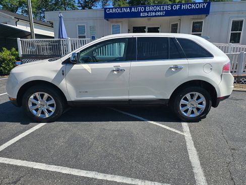 Used 2009 Lincoln MKX AWD image 3