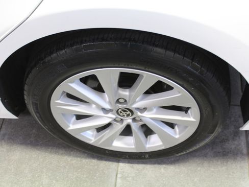 Used 2022 Toyota Camry LE image 29