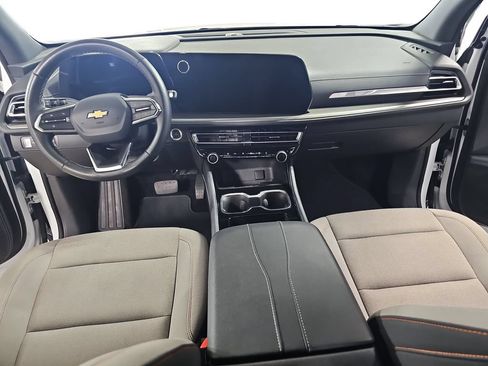 Used 2025 Chevrolet Traverse LT AWD/4WD image 11
