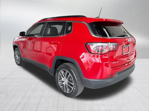 Used 2020 Jeep Compass Latitude w/ Cold Weather Group AWD/4WD image 6