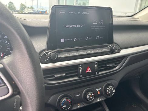 Certified 2022 Kia Forte Sedan FWD image 11