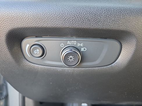 Used 2023 Chevrolet Traverse LT w/ LPO, Cargo Package AWD/4WD image 31