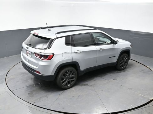 New 2026 Jeep Compass Latitude image 25