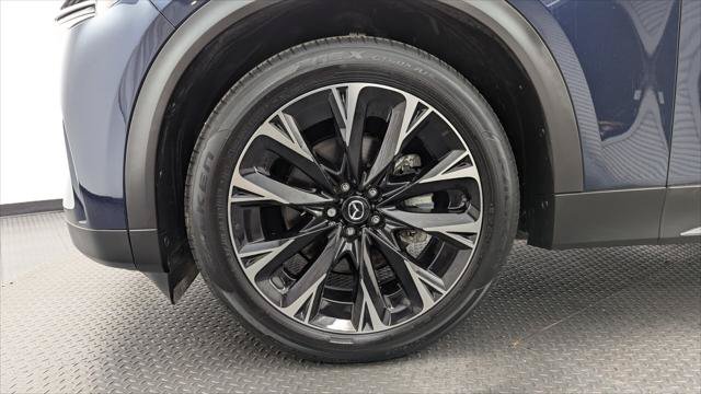 Used 2024 MAZDA CX-90 Plug-In Hybrid w/ Premium Pkg AWD/4WD image 31