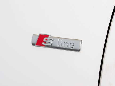 Used 2022 Audi A4 2.0T Premium Plus image 12